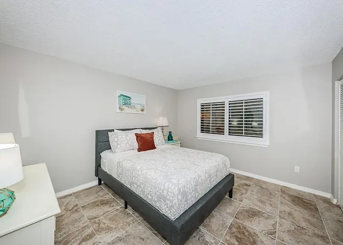 Seacove In Indian Shores
